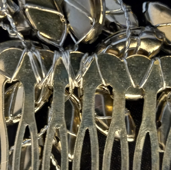 Rhinestone Handmade Bridal Hair Comb Accessory - Picture 9 of 14